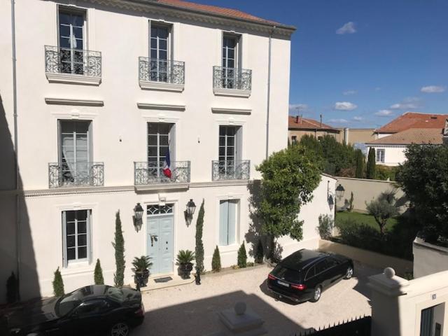 Lazare Maison De Maitre , Appartements De Standing Avec Parking Privatif A Seulement 7 Minutes A Pied Du Centre Historique De 베지에 외부 사진