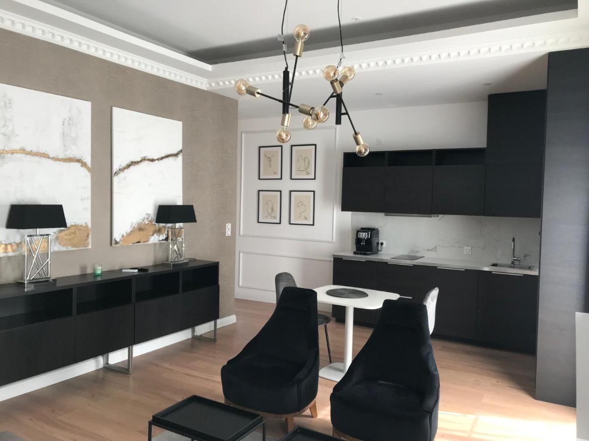 Lazare Maison De Maitre , Appartements De Standing Avec Parking Privatif A Seulement 7 Minutes A Pied Du Centre Historique De 베지에 외부 사진