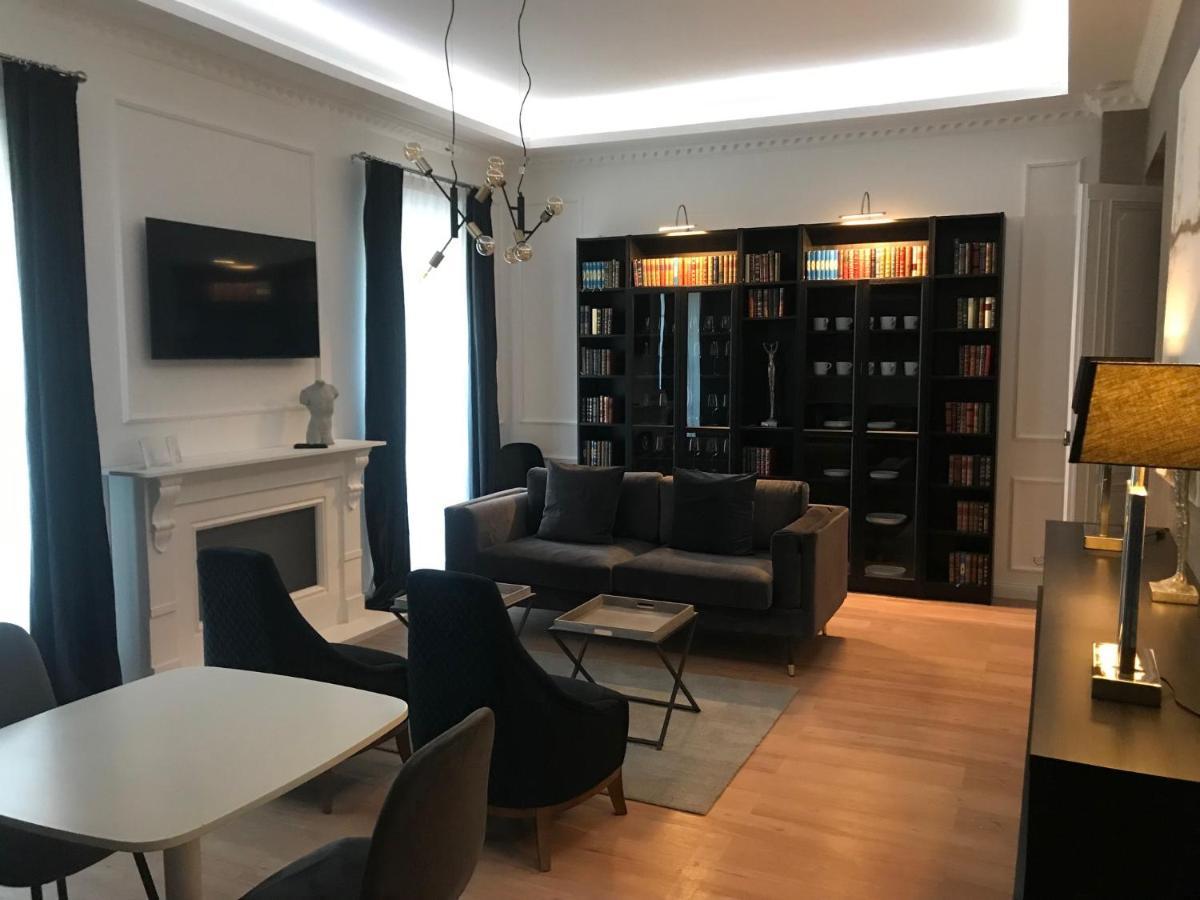 Lazare Maison De Maitre , Appartements De Standing Avec Parking Privatif A Seulement 7 Minutes A Pied Du Centre Historique De 베지에 외부 사진